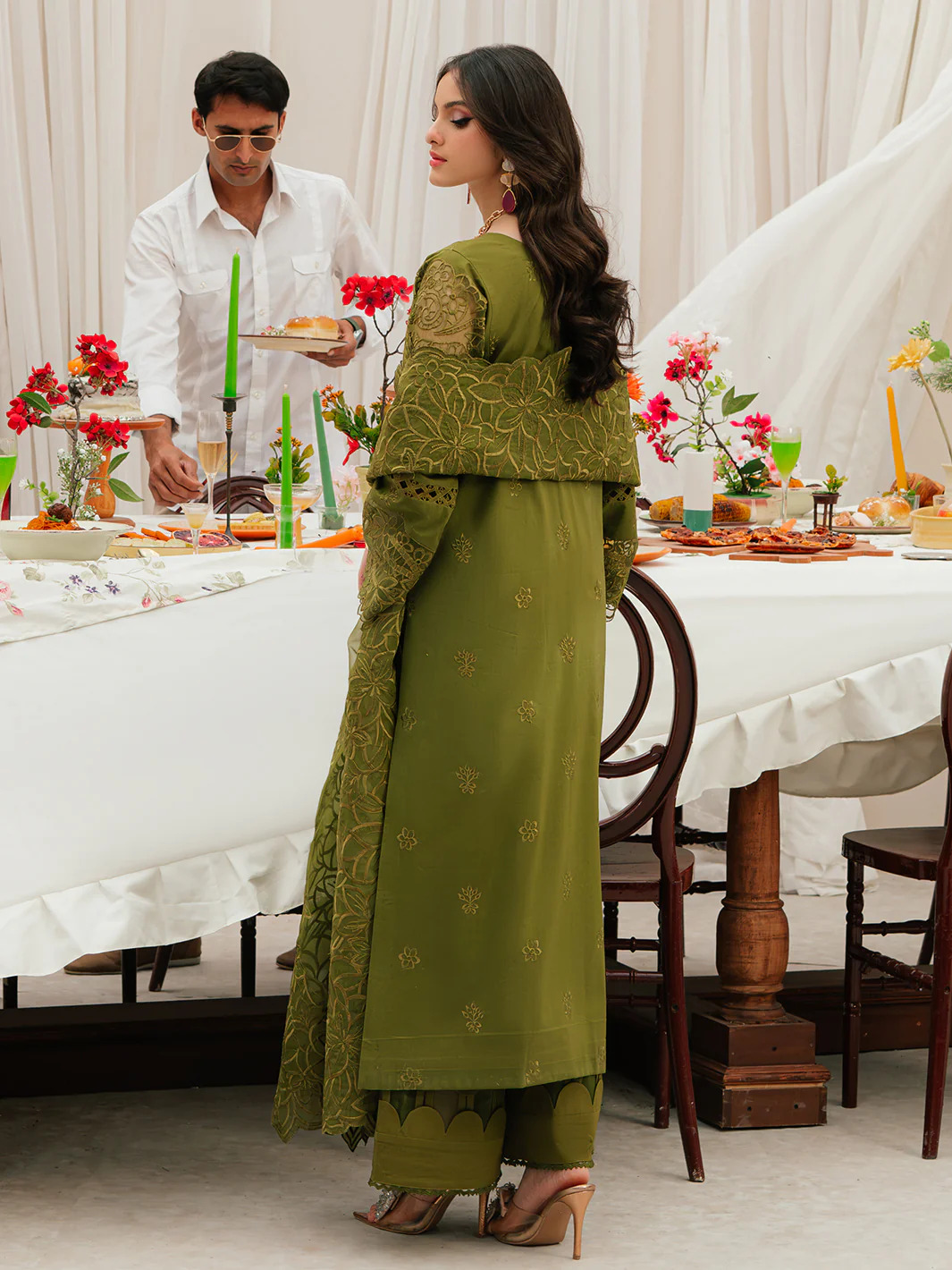 Allenura-By-Mahnur-Luxury-Lawn-24-REVERIE