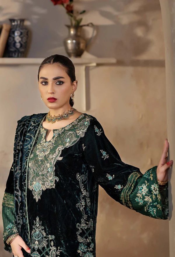 Pakistani-Winter-Velvet-Collection-Atlanta-USA